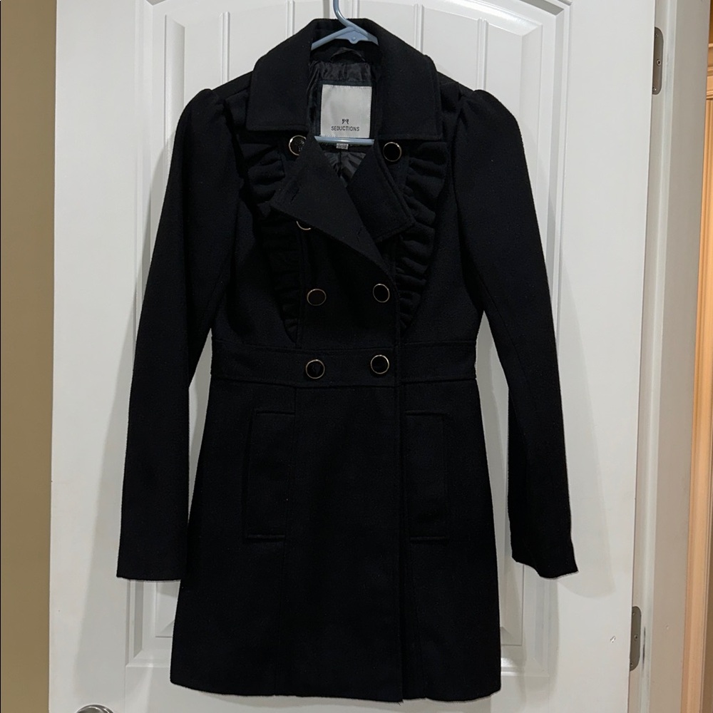 Elegant Black Buttoned Ruffled Coat
